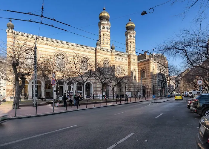 Sailor Island Center Будапешт