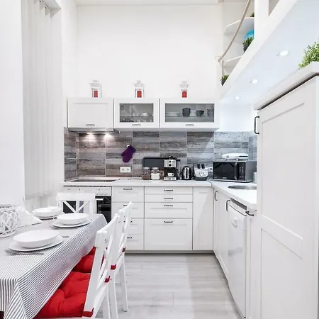 Sailor Island Center Apartman
